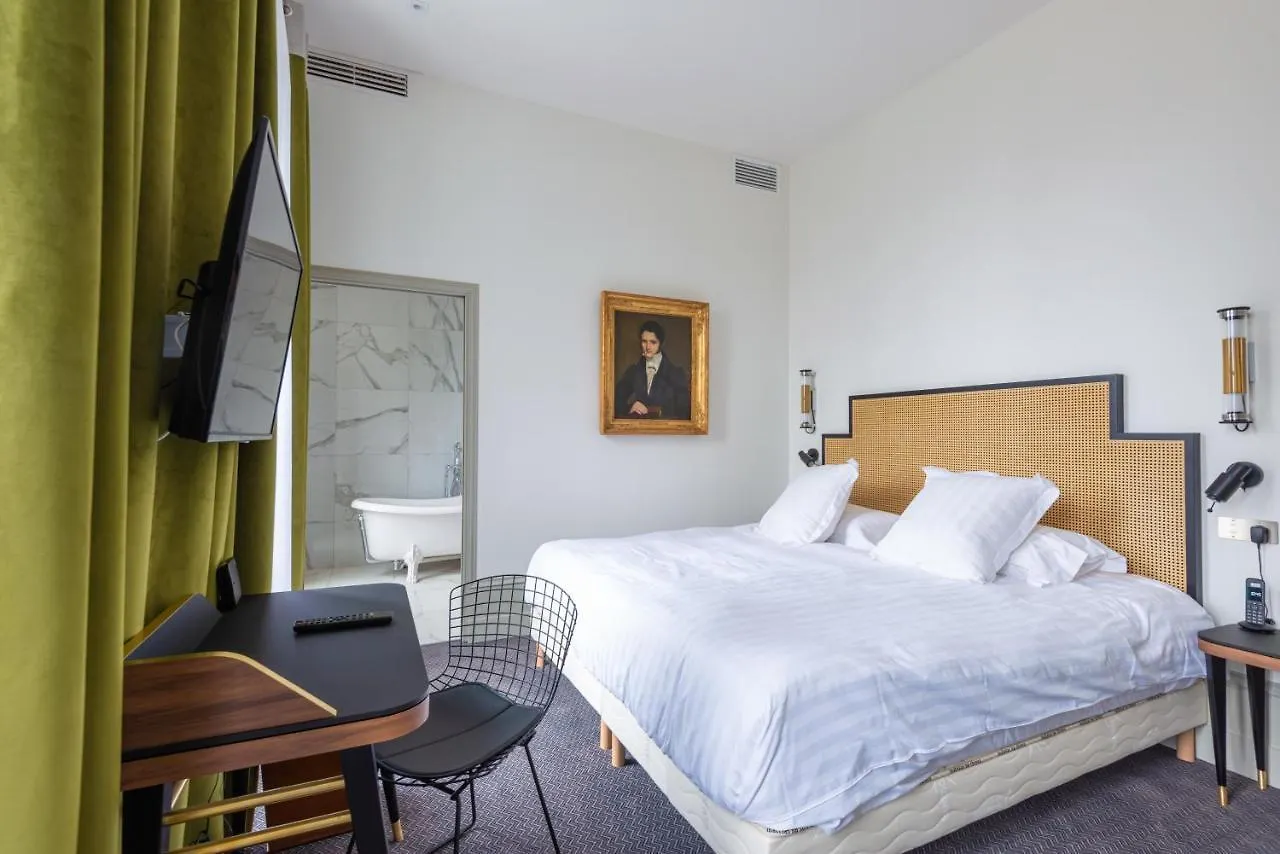 Hôtel Mille Pas Voiron 4*,  France