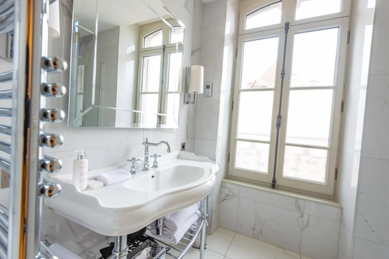 **** Hotel Hôtel Mille Pas Voiron France
